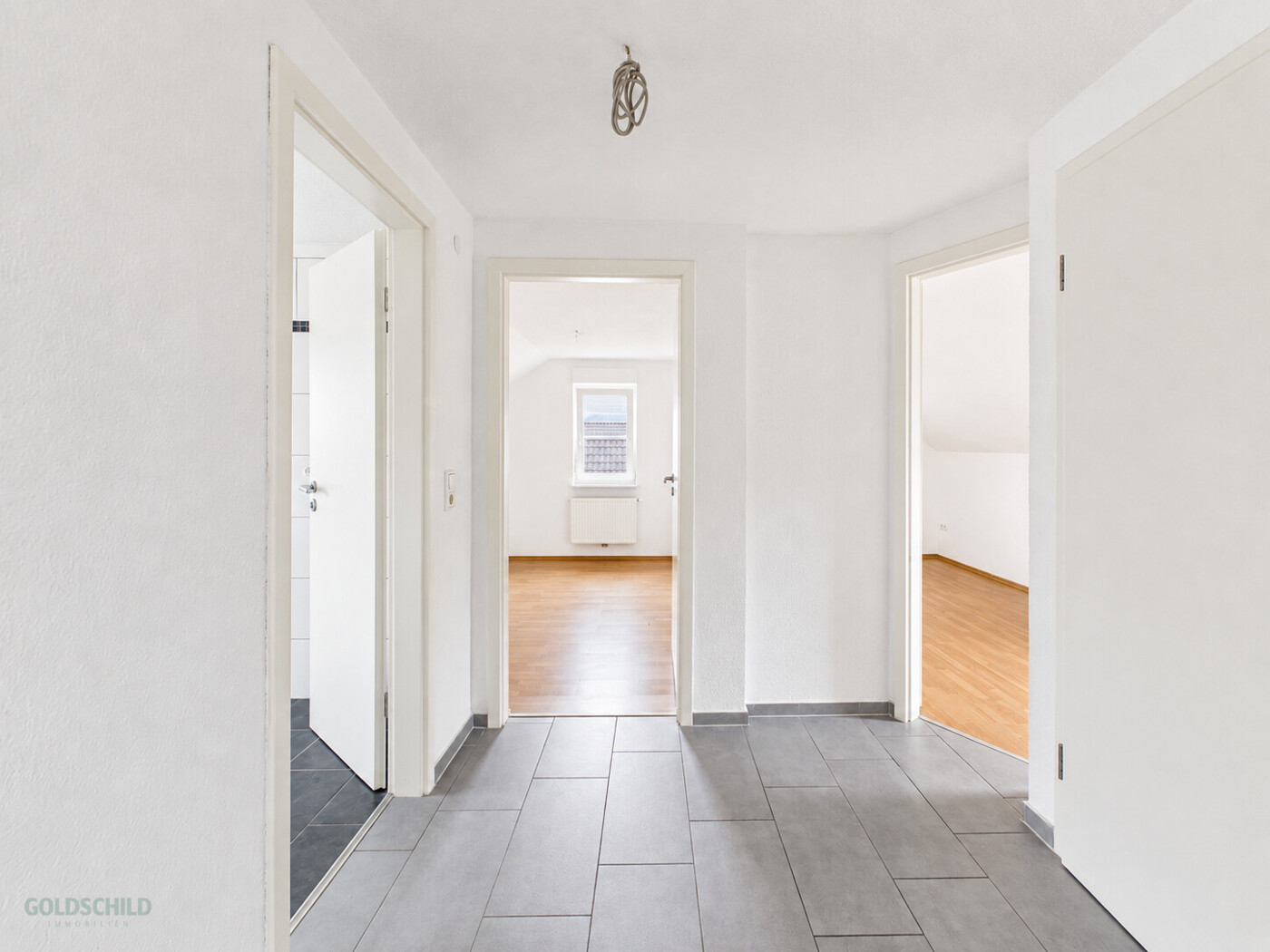 Eigentumswohnung_Dettingen_Erms_Flur