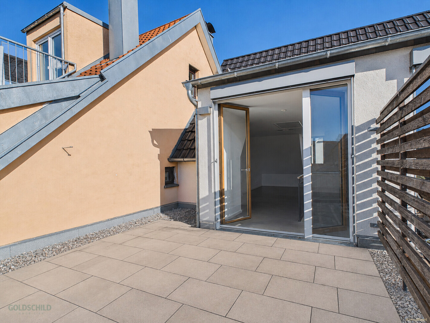 Einfamilienhaus_Reutlingen_3. OG_Terrasse (KI-modifiziert)