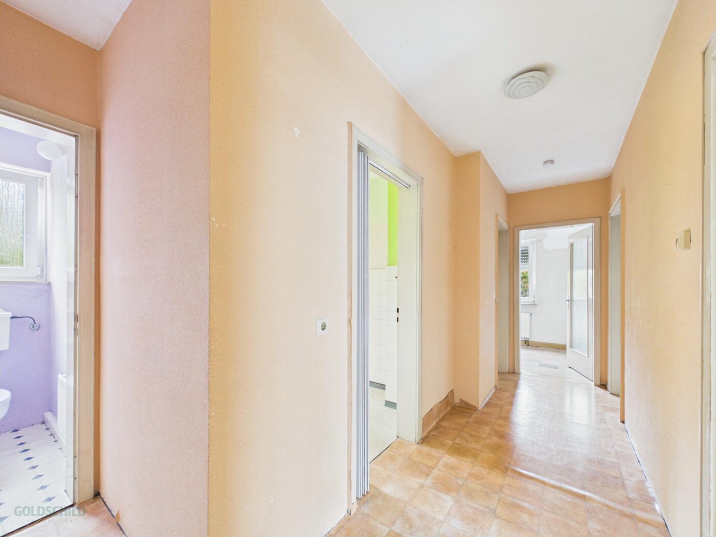 Mehrfamilenhaus_Aalen_EG_Wohnung_links_Eingang