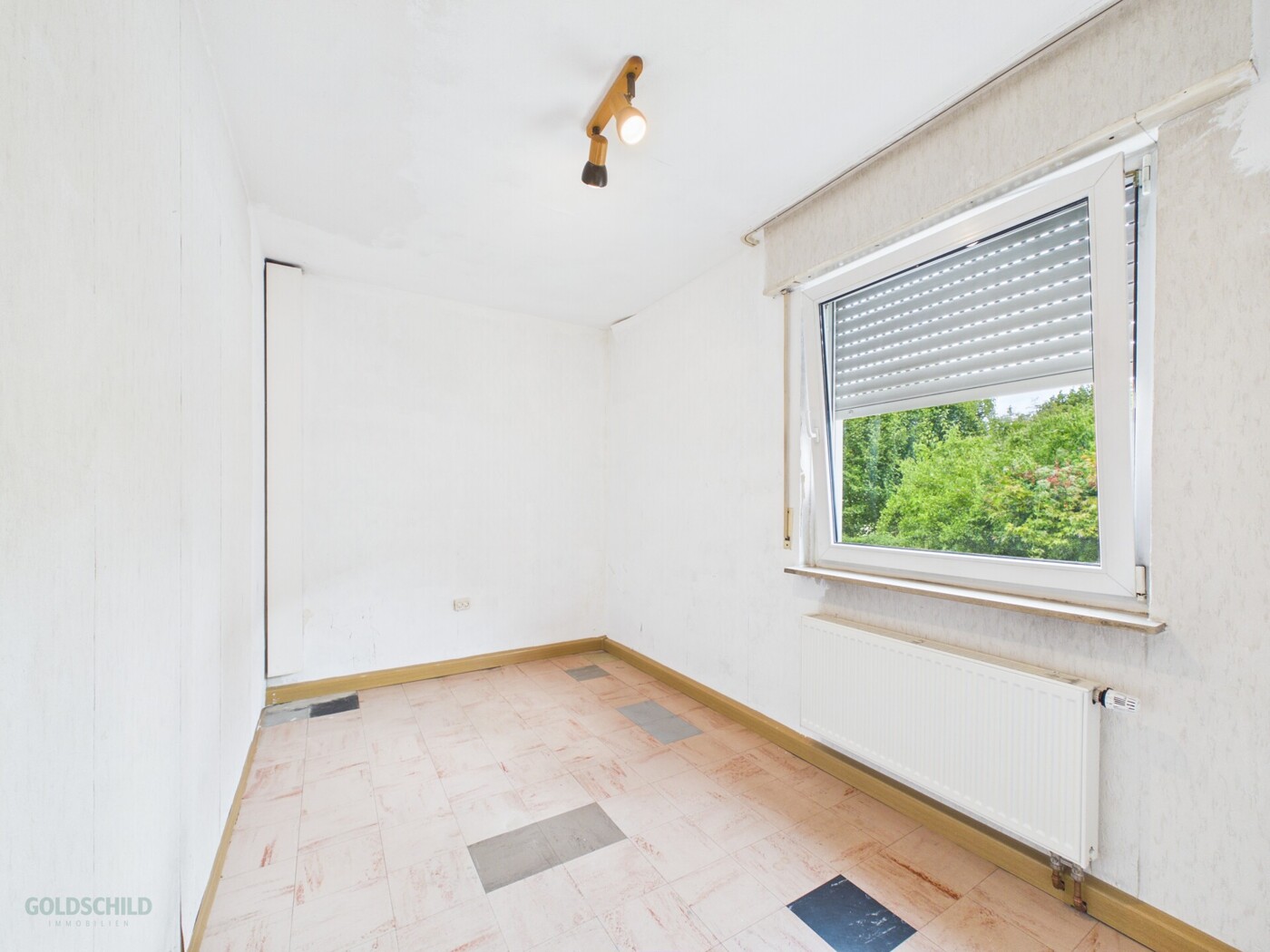 Mehrfamilenhaus_Aalen_EG_Wohnung_links_Schlafzimmer2