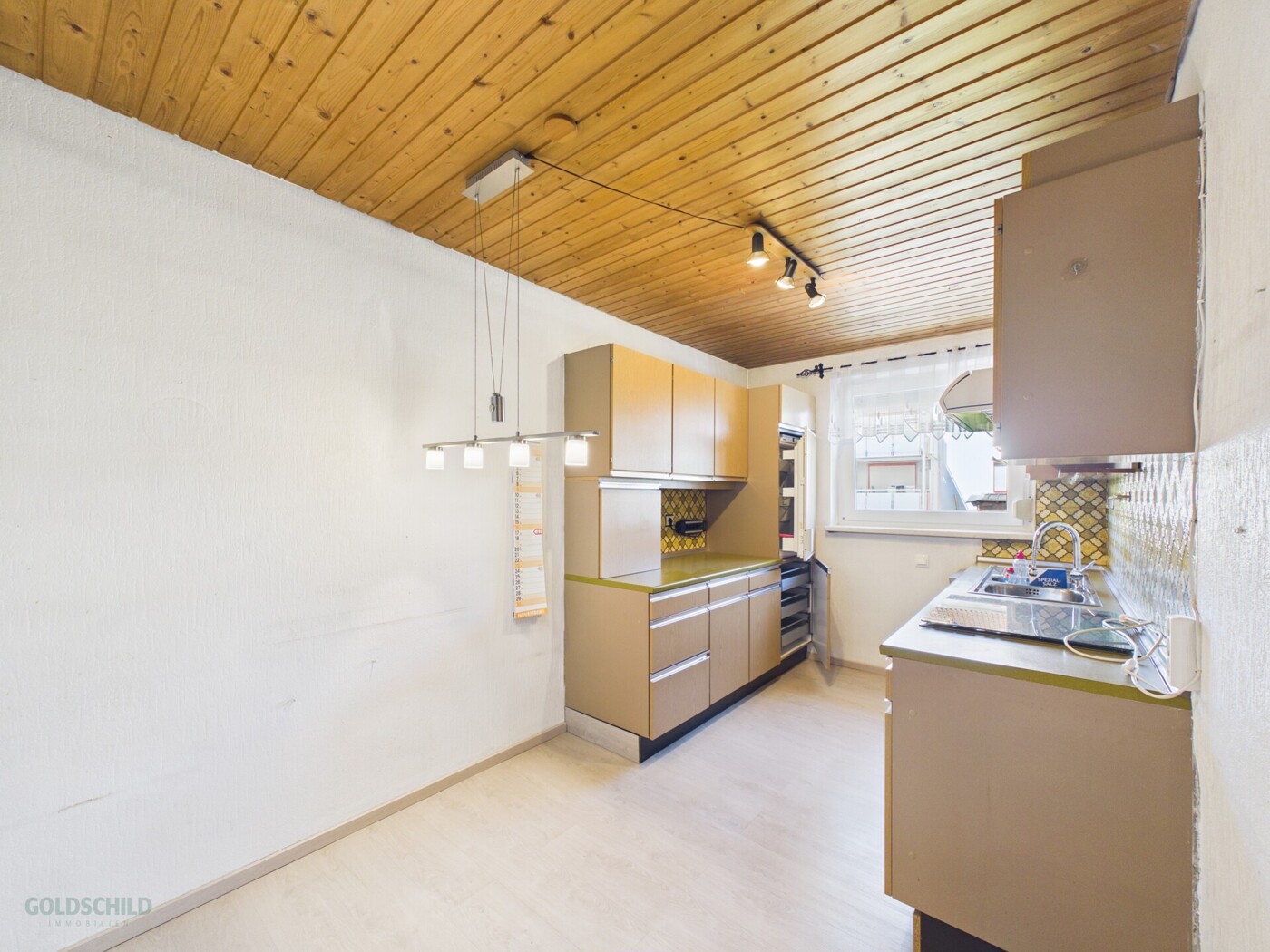 Zweifamilienhaus Großbettlingen OG Wohnung