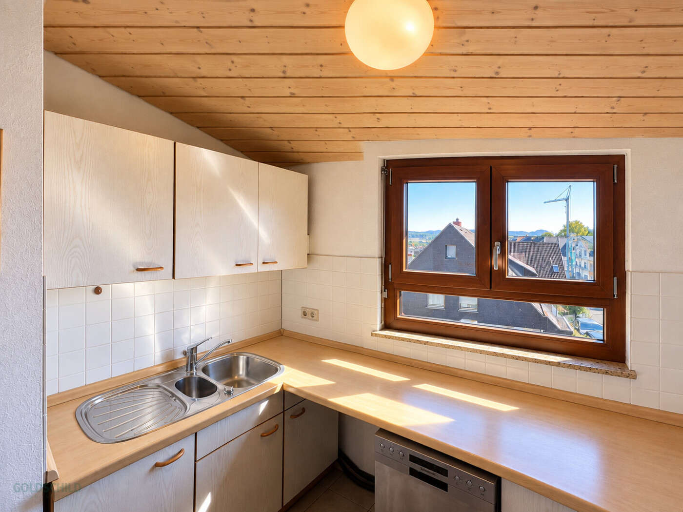 Cucina luminosa con vista