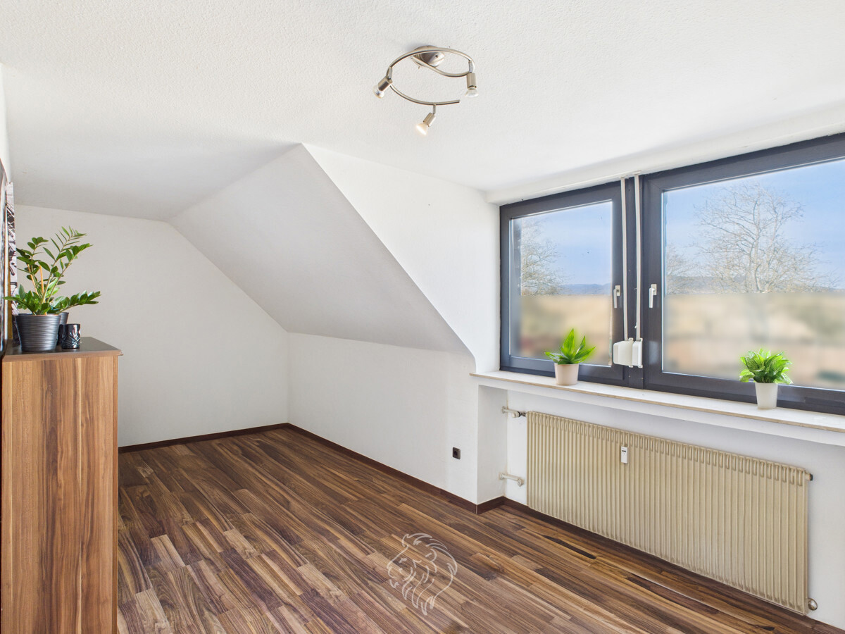 Haus rechts, OG: Schlafzimmer
