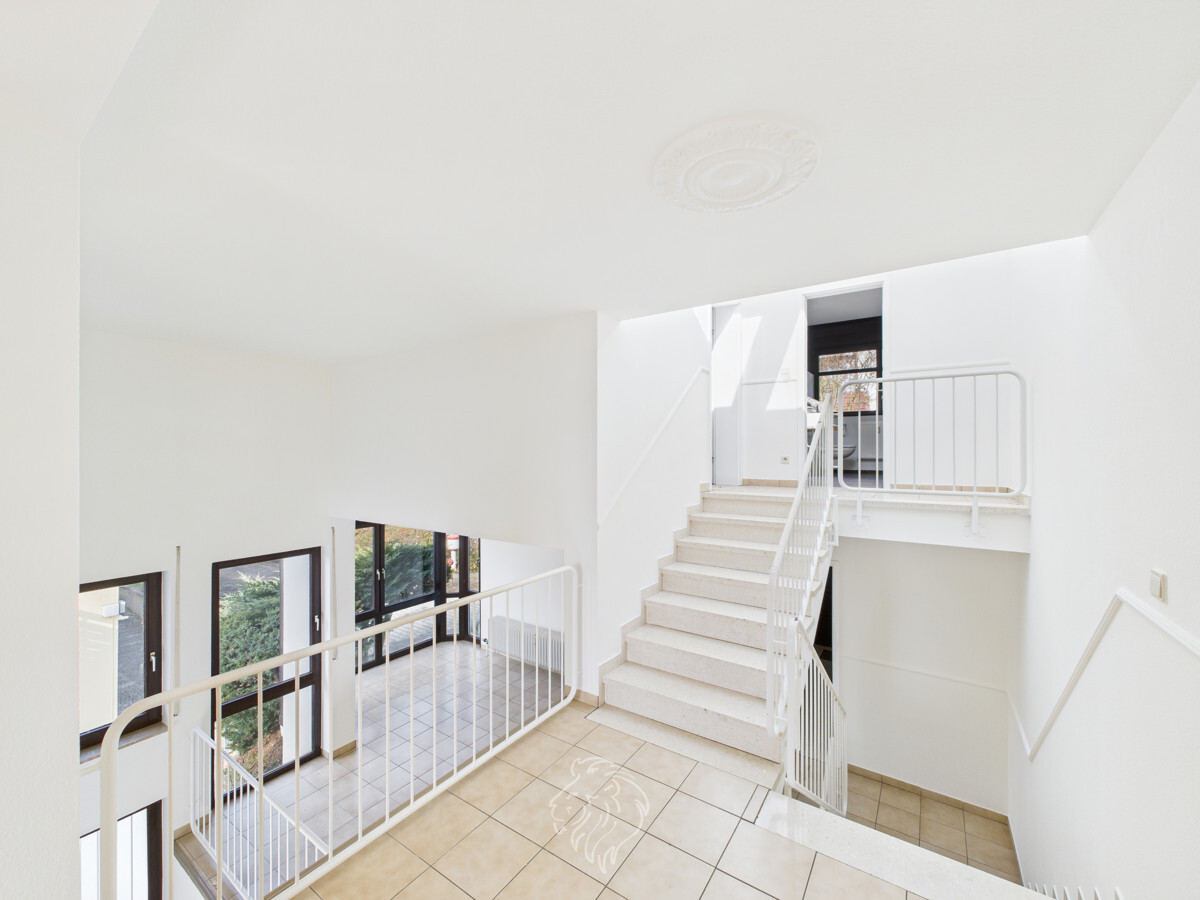 Flur mit Blick in den Wohnbereich