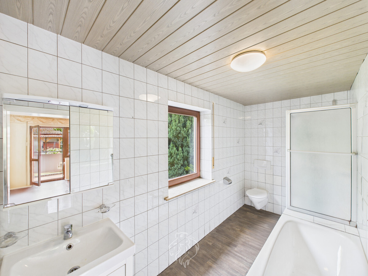 Badezimmer EG