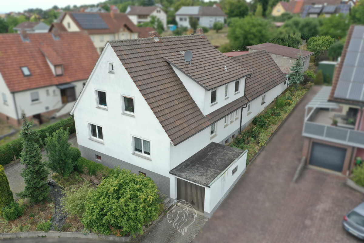 Ansicht Außen / Garage