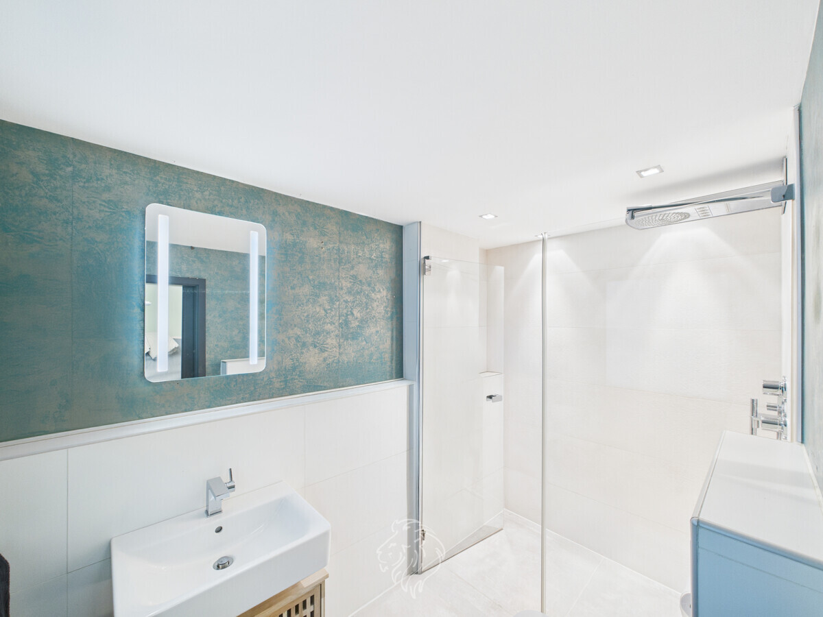 Badezimmer EG