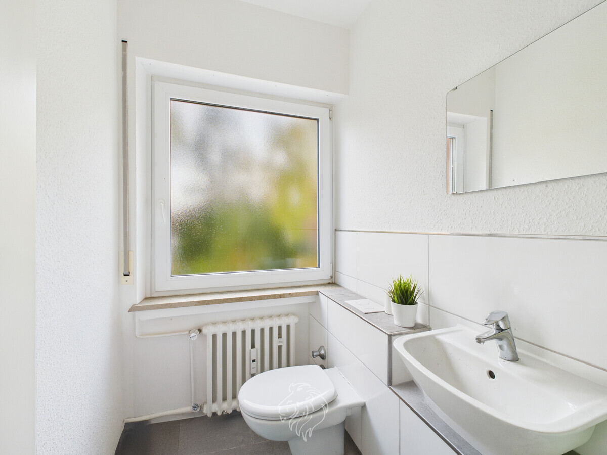 Wohnung DG rechts /  Gäste WC