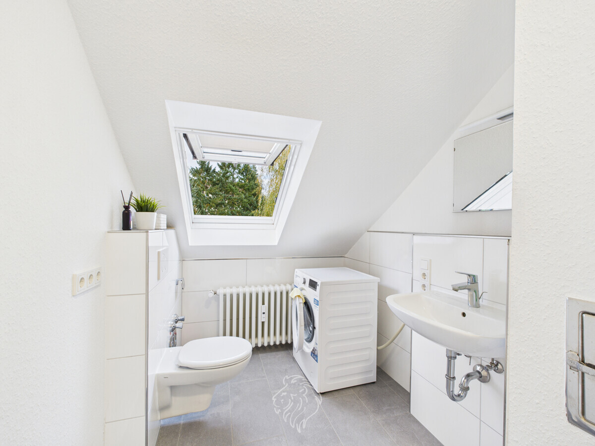 Wohnung DG links / Badezimmer0-PR0097-STILL021