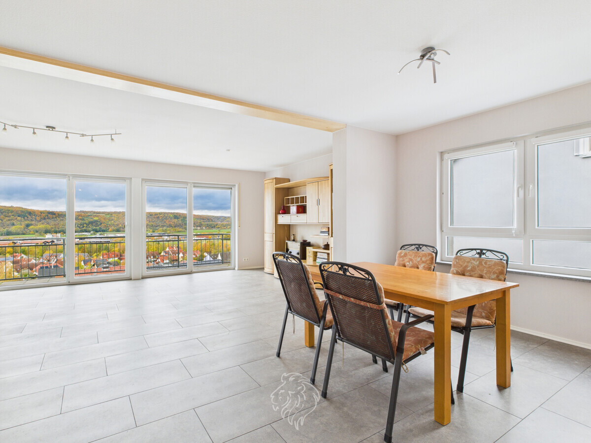 Wohn- und Essbereich EG