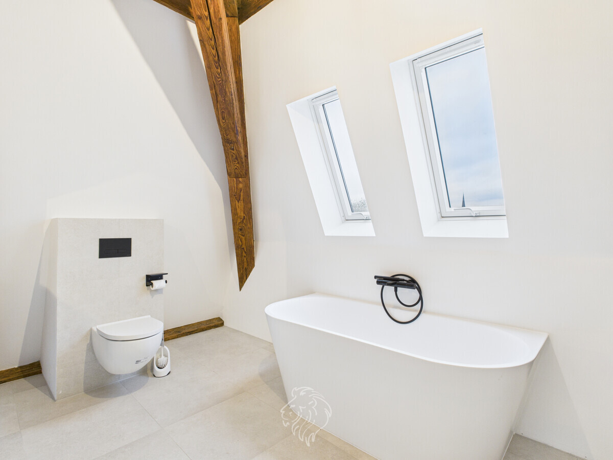 Badezimmer 2.OG Perspektivenwechsel