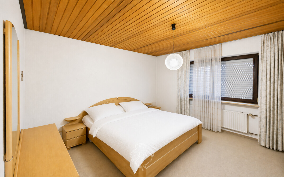 Schlafzimmer EG