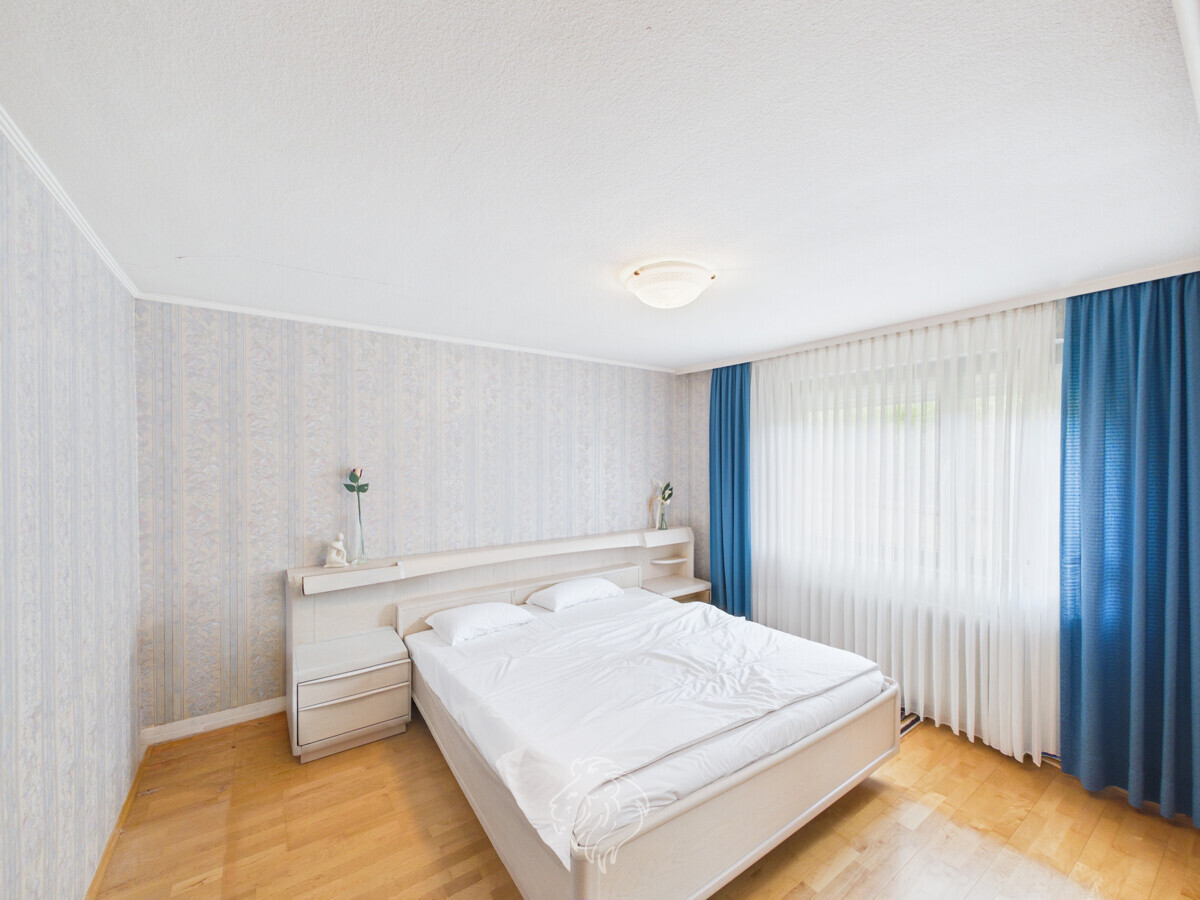 Schlafzimmer EG 