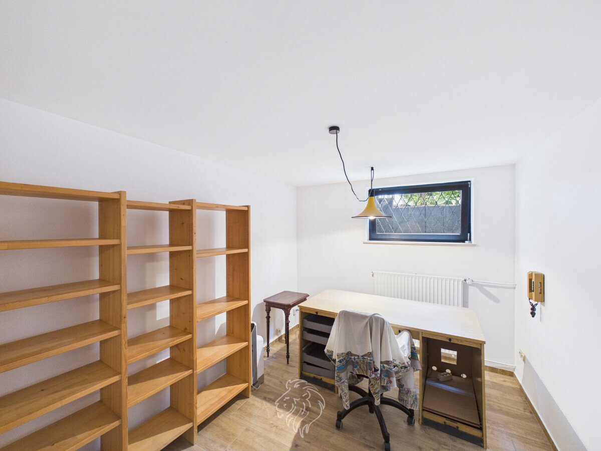 Büro KG