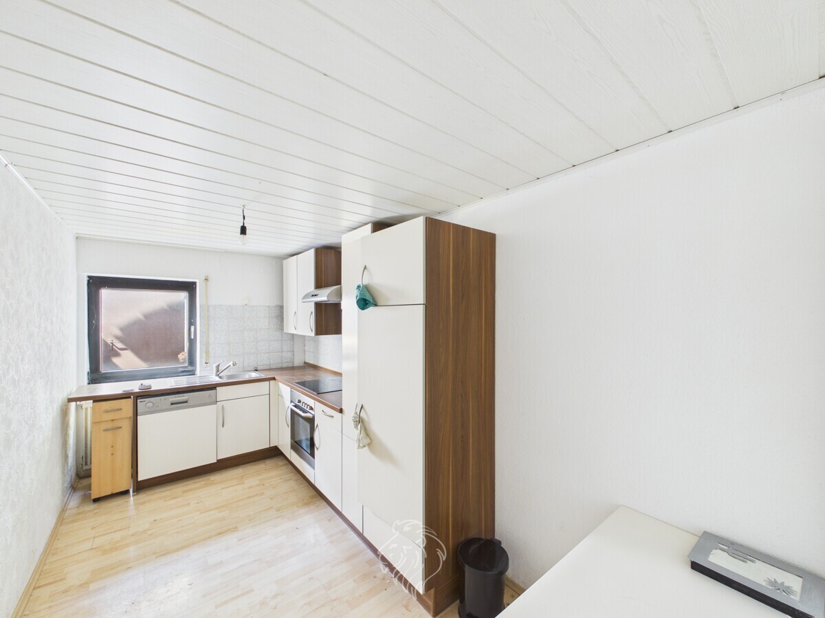 Küche/Büro/Schlafzimmer UG