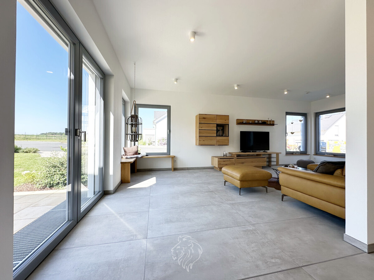 mit Terrassenzugang
