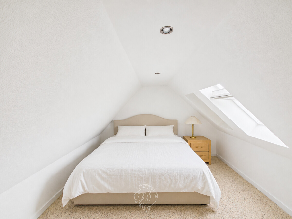 Schlafzimmer 3. OG (wurde mit KI bearbeitet)