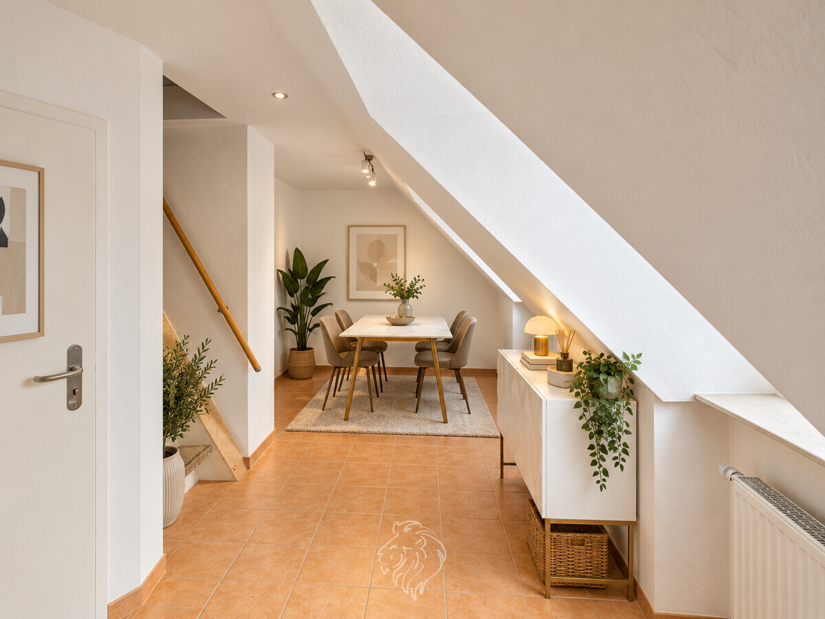 Esszimmer 3 .OG (Wurde digital möbliert)