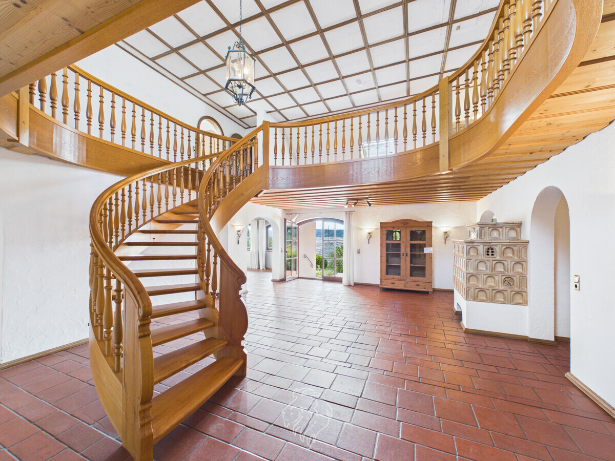 Treppe mit Galerie