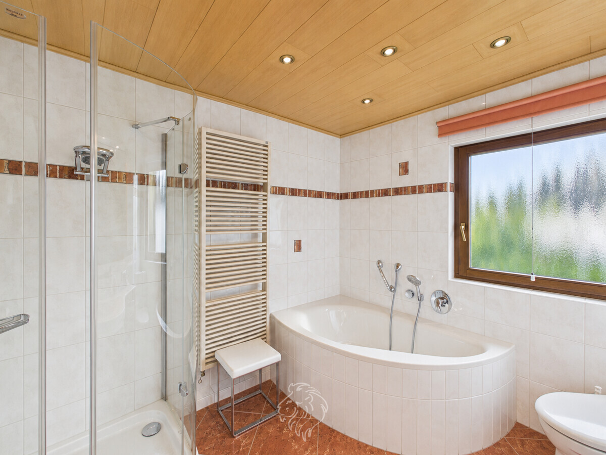 Badezimmer EG
