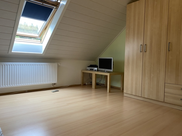 Dachgeschoss-Zimmer: Dachstudio in DHH in Altomünster / Wollomoos