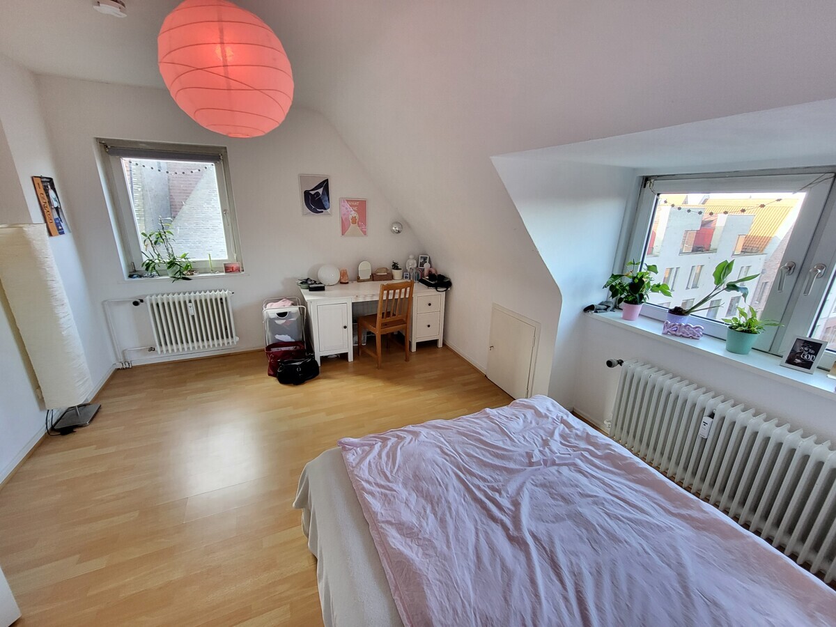Zentrale Lage! Schöne 1-Zimmer-Dachgeschoss-Wohnung in der Lübecker Innenstadt, ... - Foto 2