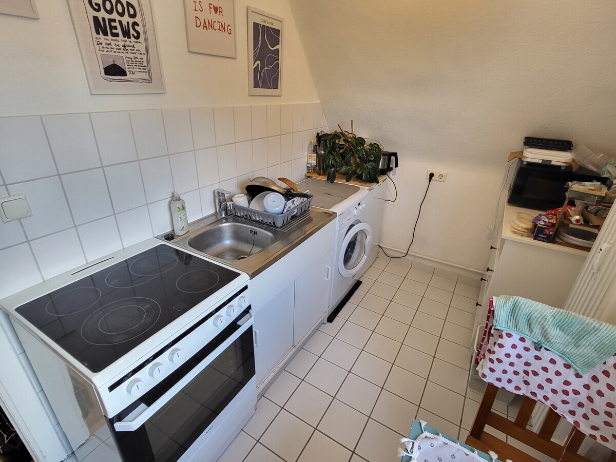 Zentrale Lage! Schöne 1-Zimmer-Dachgeschoss-Wohnung in der Lübecker Innenstadt, ... - Foto 5