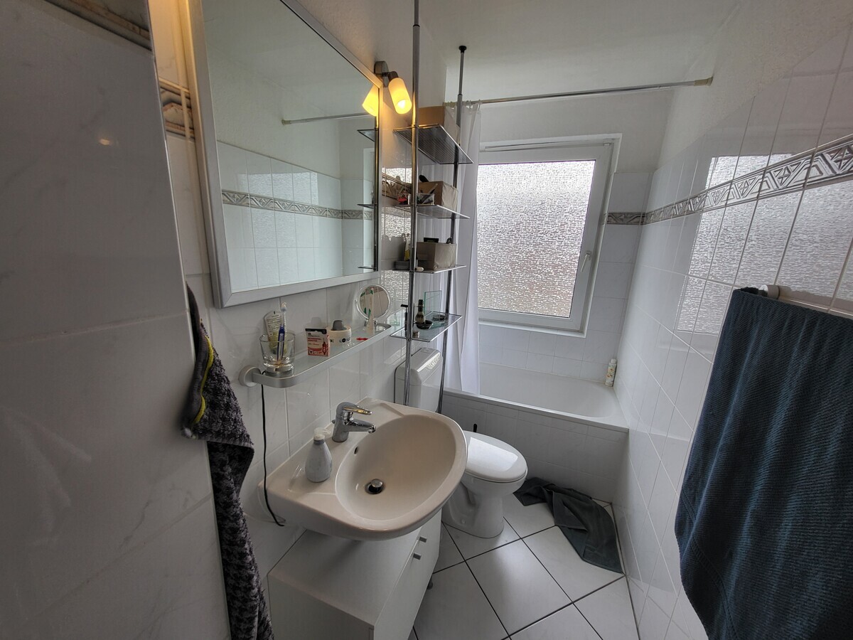 Nähe Uni: Zentrale 2 Zimmer-Etagenwohnung in 23562 Lübeck - St. Jürgen, Kahlhors ... - Photo 4