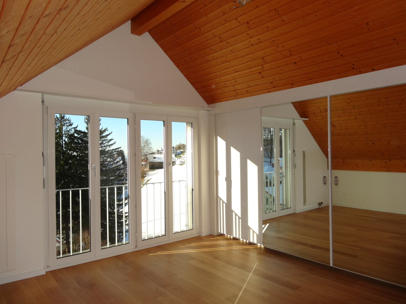 10- Schlafzimmer im Dachgeschoss - DSC09023