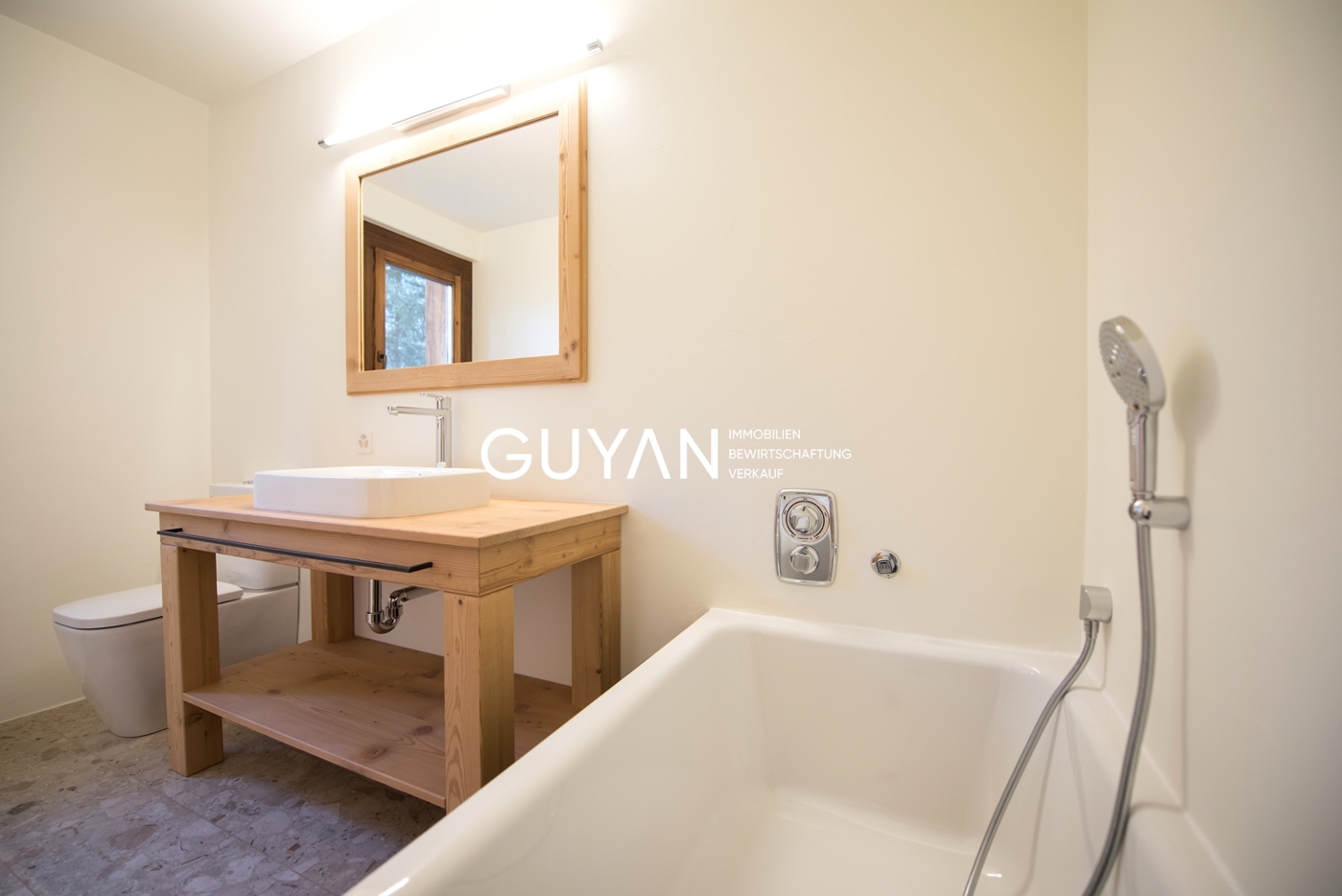BAD/WC ensuite, UG
