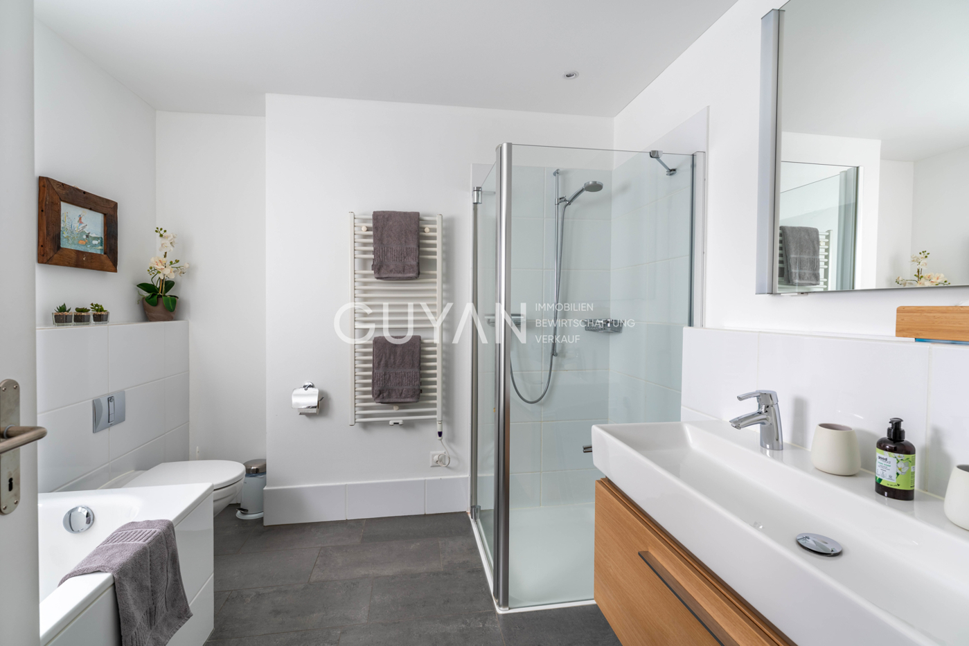 BAD/DU/WC ensuite