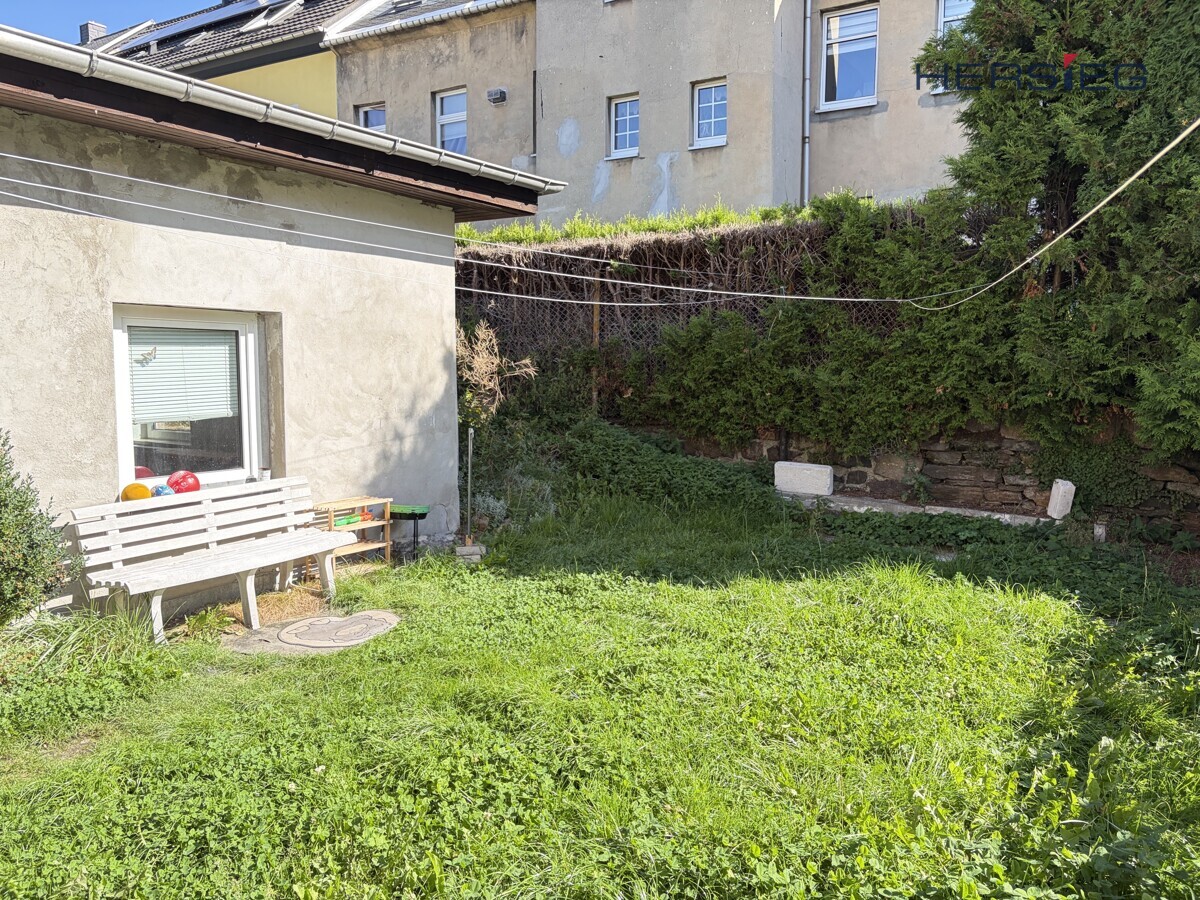 Garten hinter dem Haus