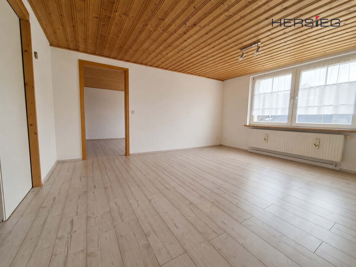 Wohnzimmer im 1. OG (mit KI bearbeitet)