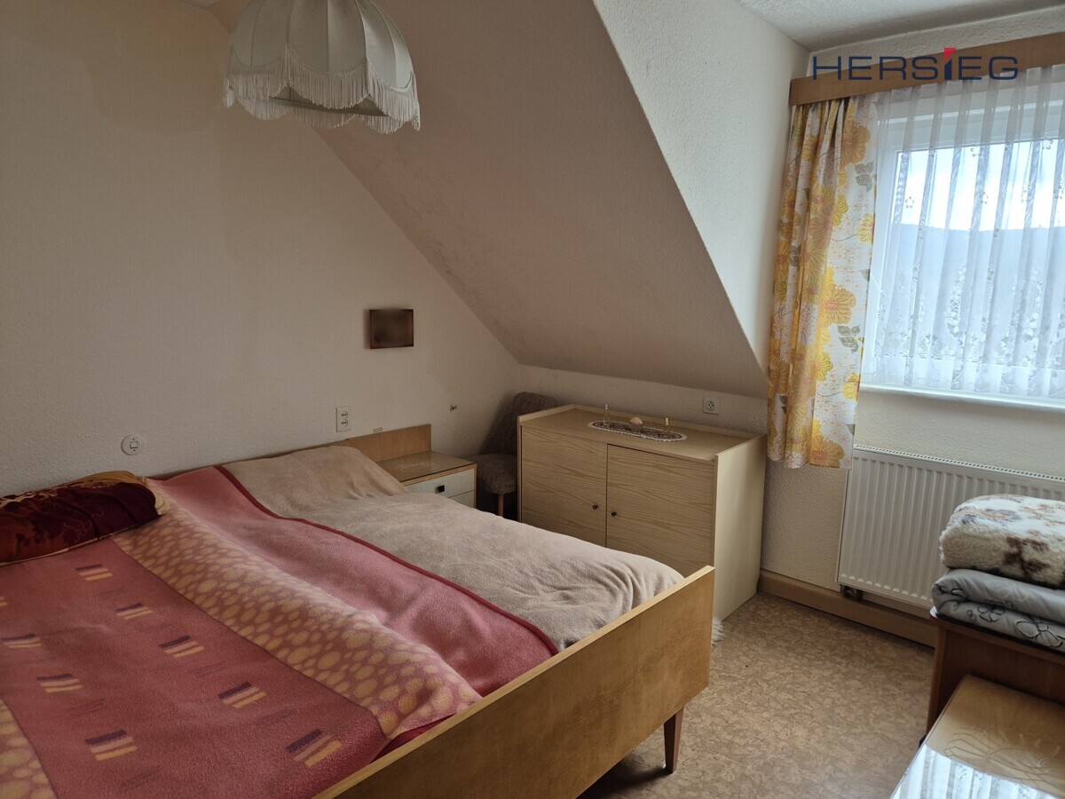Schlafzimmer DG