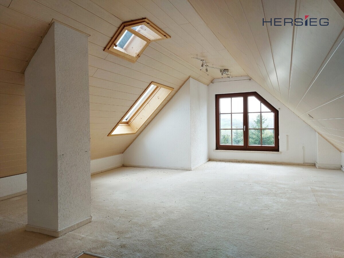 Wohnzimmer im Dachgeschoss