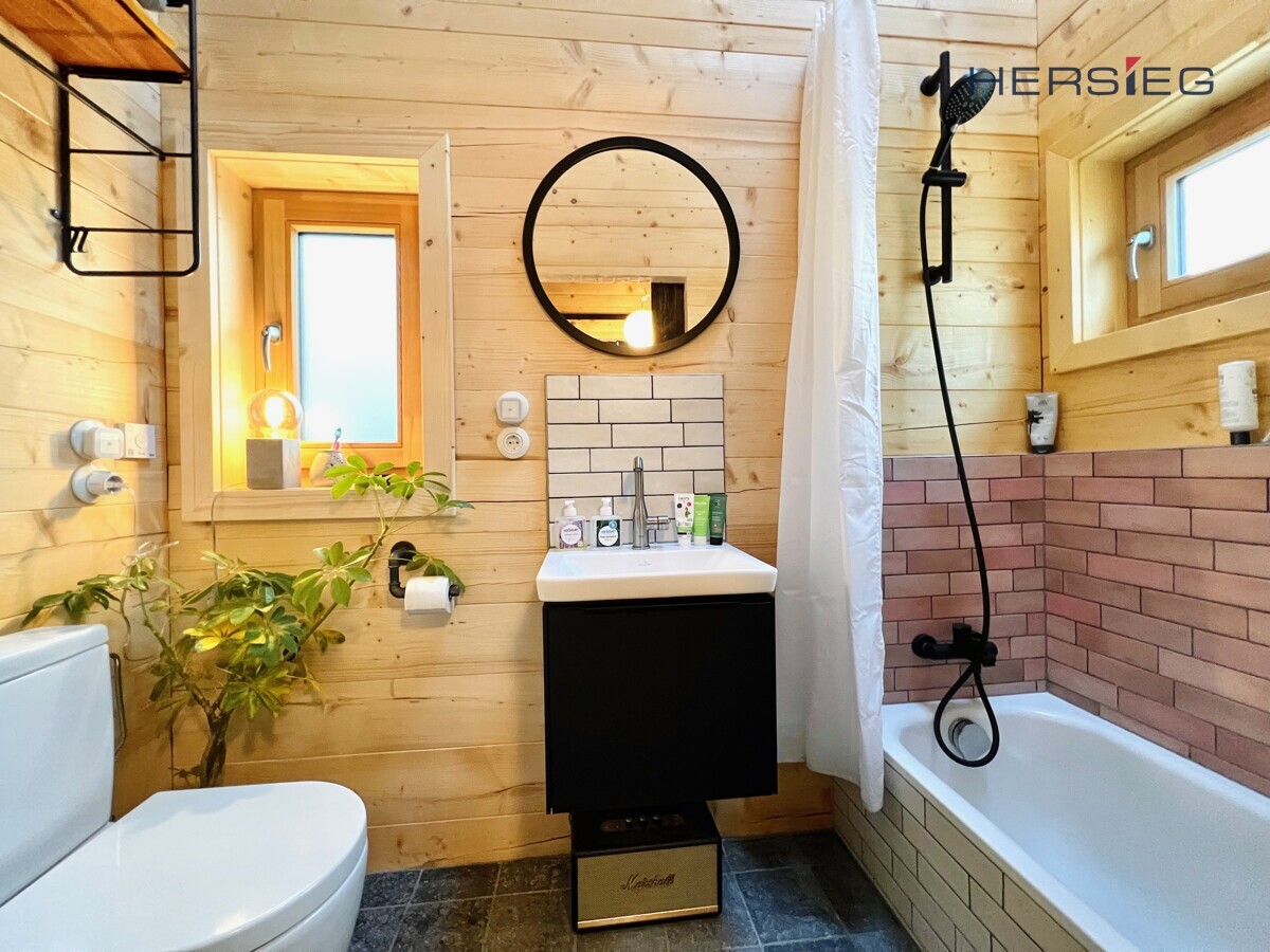 Bad mit Badewanne_Beispiel