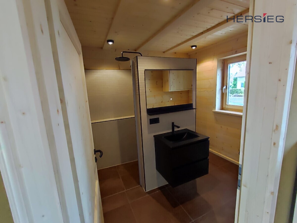 Bad mit Dusche_Beispiel