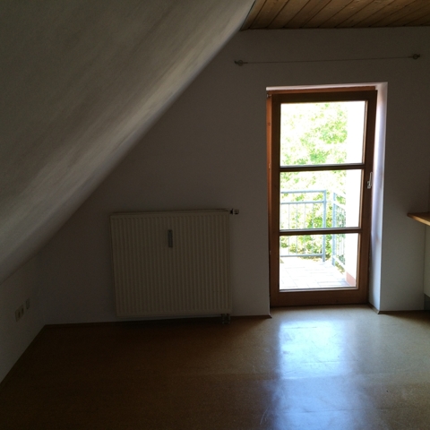 Essecke neben Kochnische