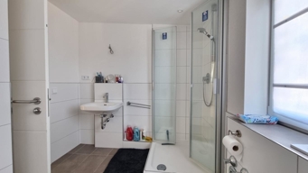 ... und Dusche