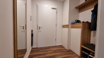 Flur mit Einbauschrank
