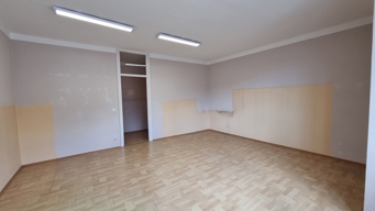 Empfang / vorderes Büro