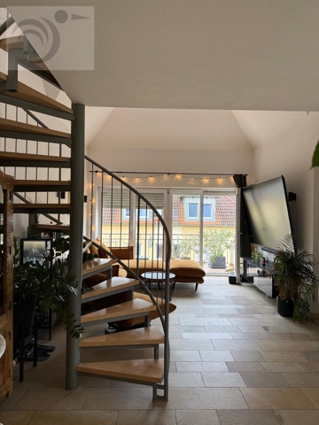 Wohnzimmer Blick zum Balkon