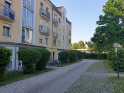Innenhof Blick zu den Häusern