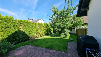 Terrasse mit Garten