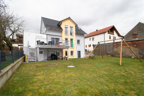 Garten Blick zum Haus