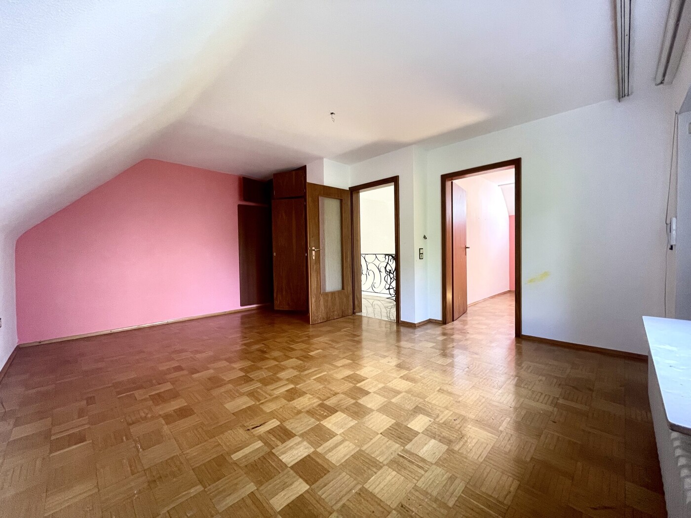 Hinterhaus Zimmer DG
