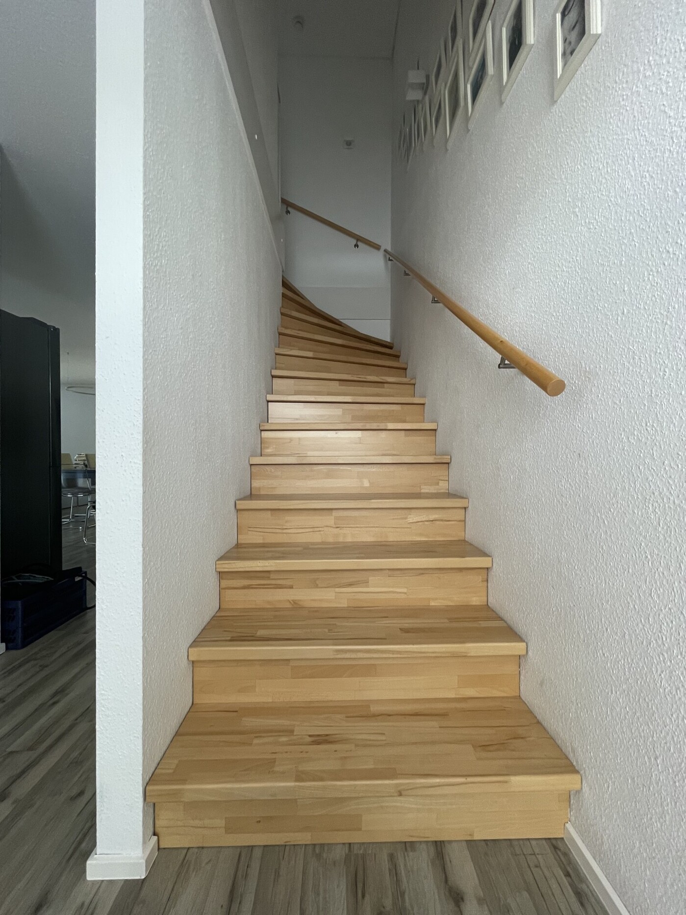 Treppenaufgang Maisonette DG rechts