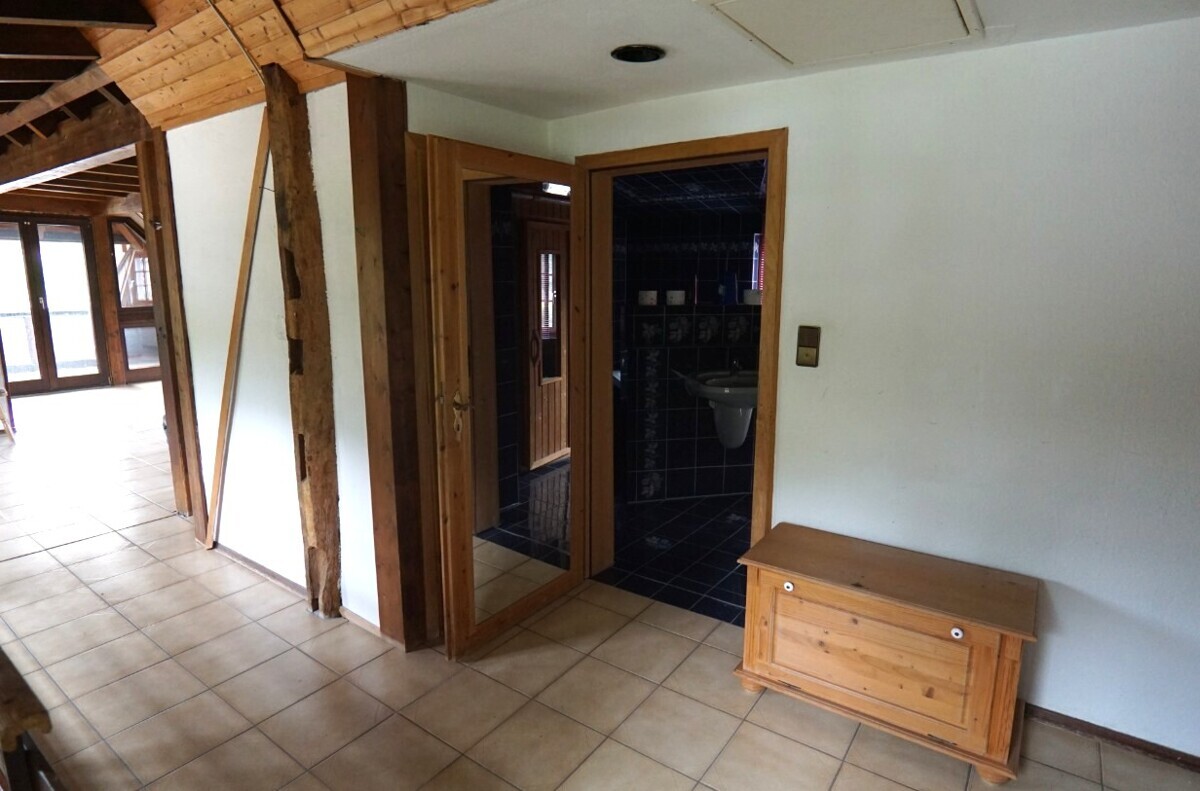 Zugang zu Badezimmer und Sauna