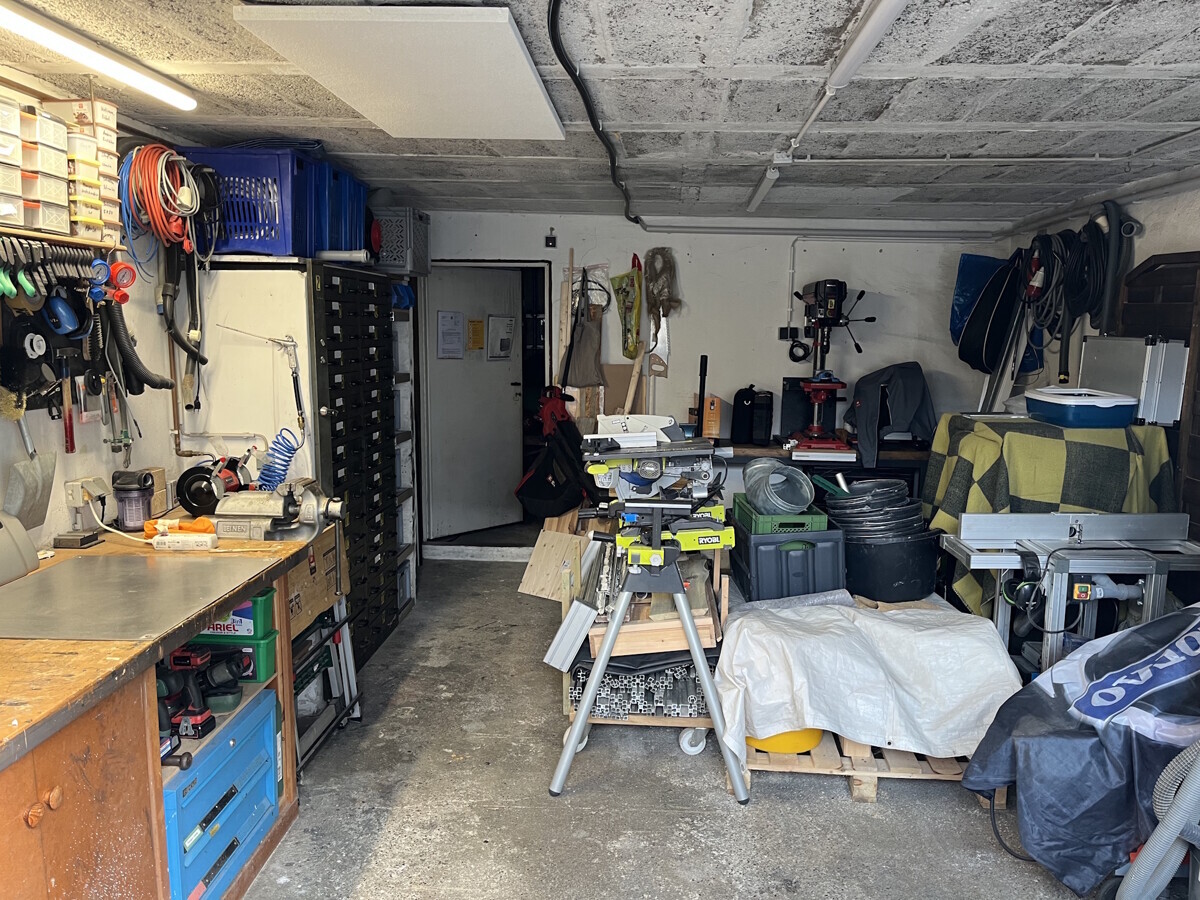 Hinterhaus / Garage