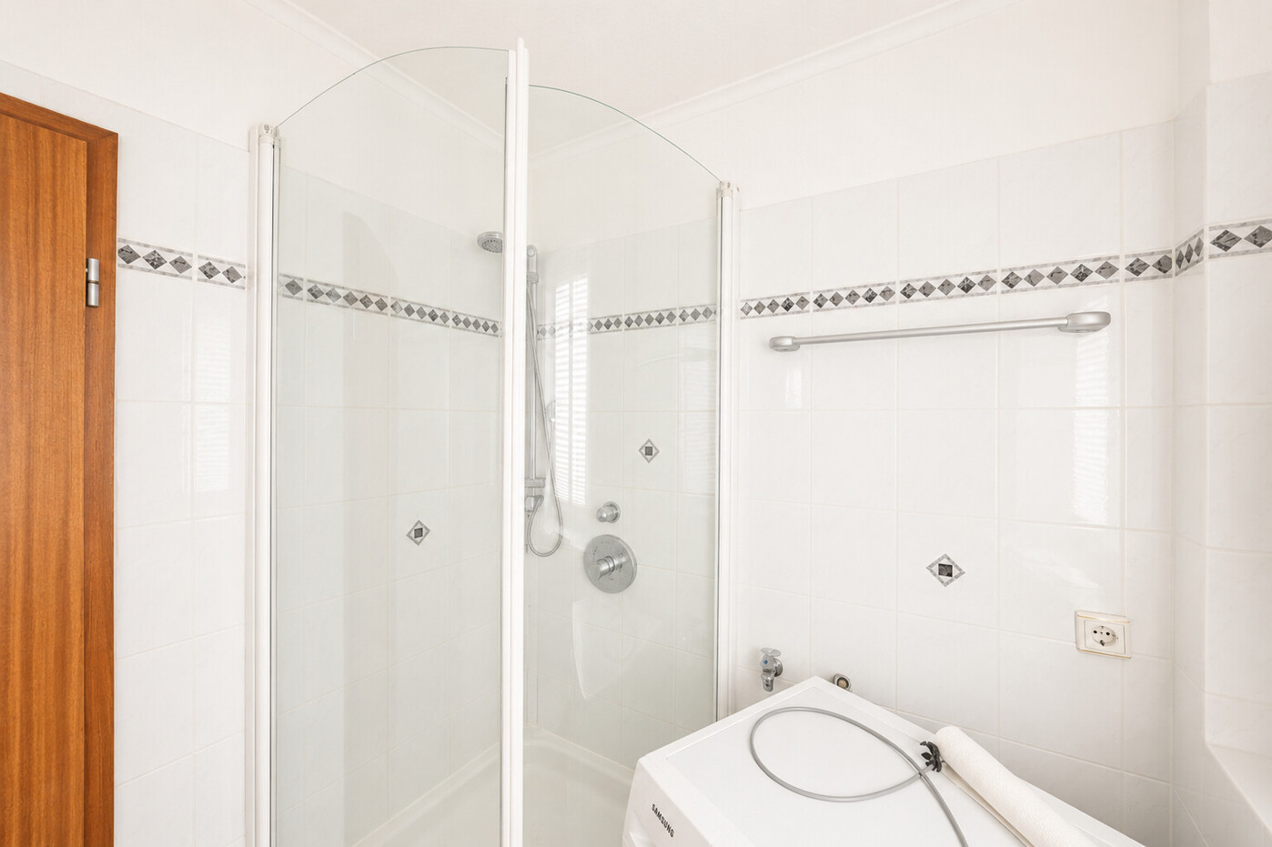 Badezimmer mit Dusche